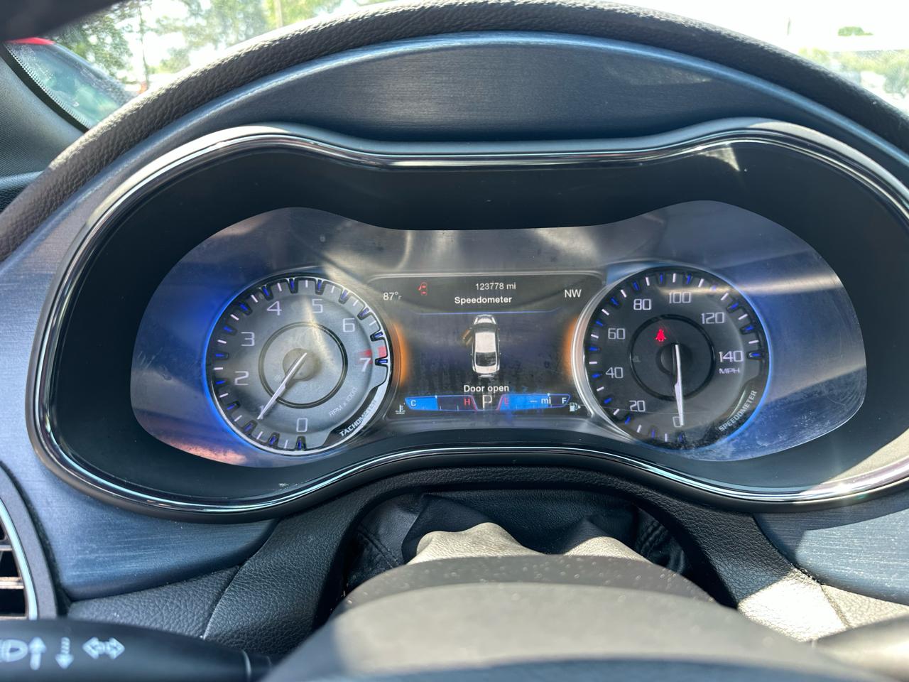 Chrysler 200  2016