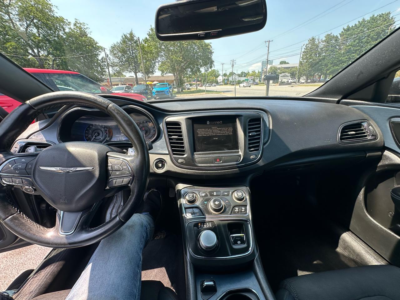 Chrysler 200  2016