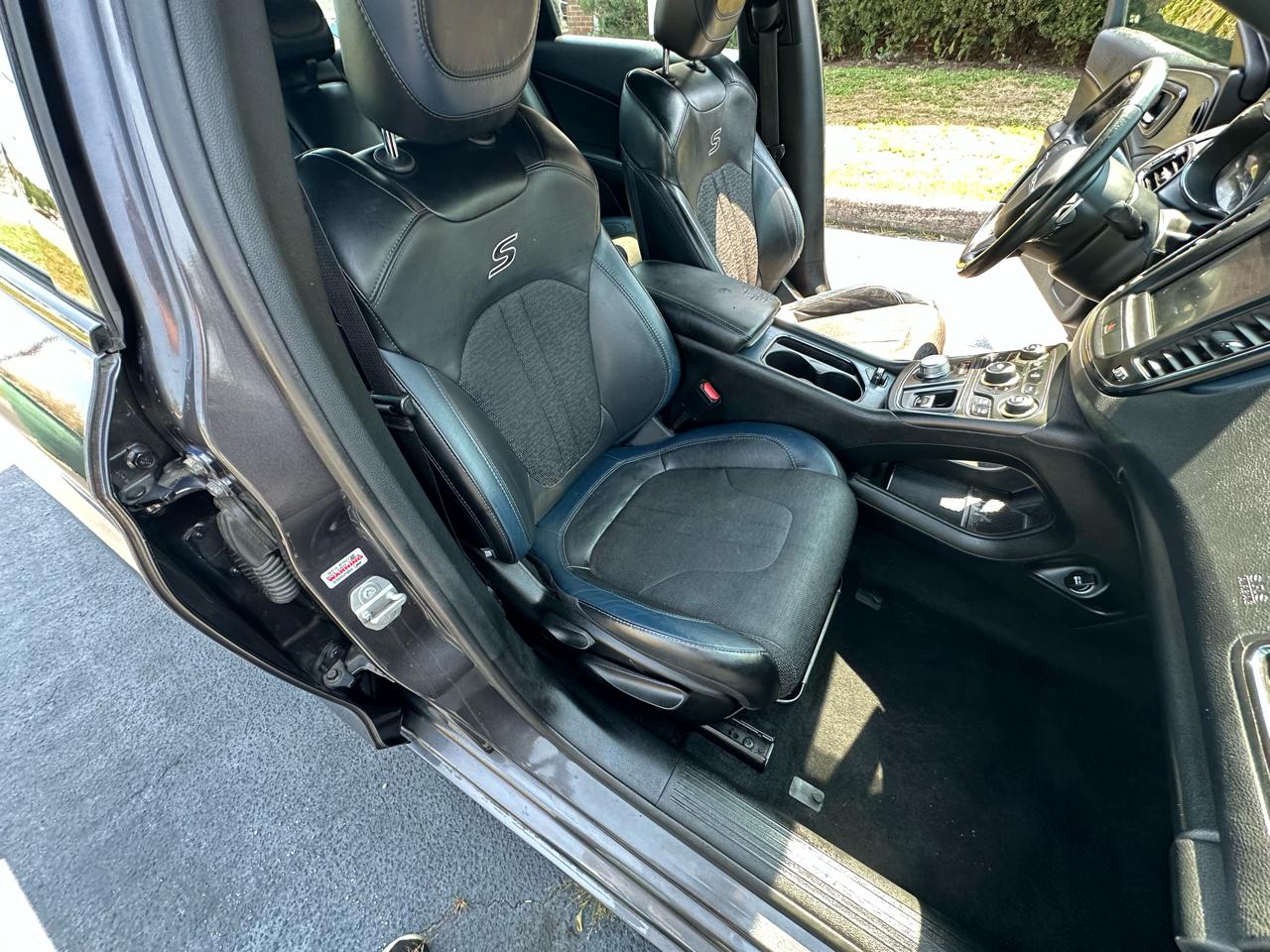 Chrysler 200  2016
