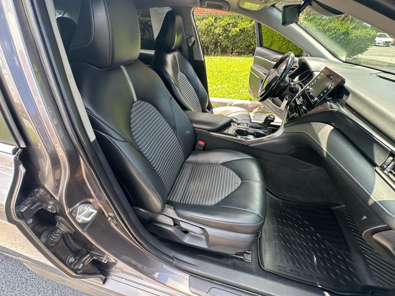 Toyota Camry  2021