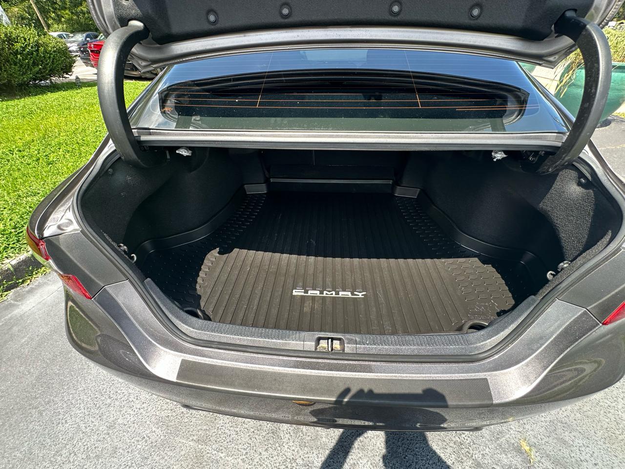 Toyota Camry  2021