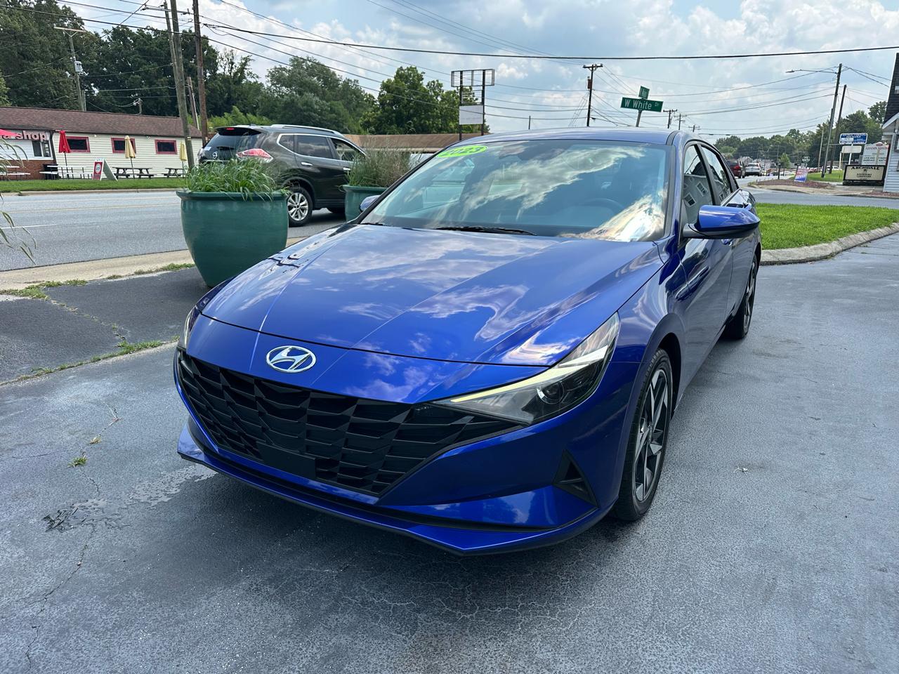 Hyundai Elantra  2023