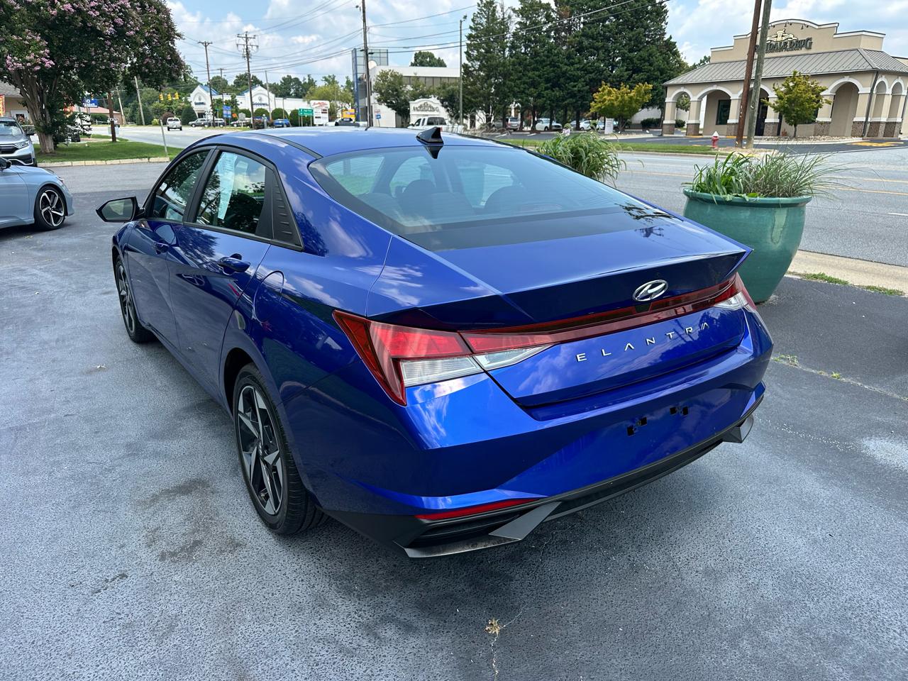 Hyundai Elantra  2023