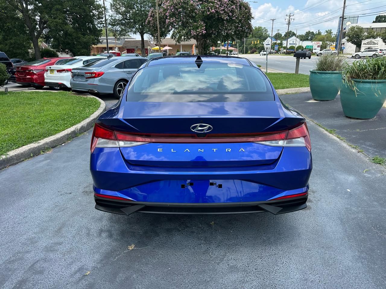 Hyundai Elantra  2023