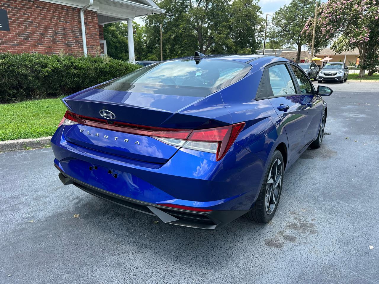 Hyundai Elantra  2023