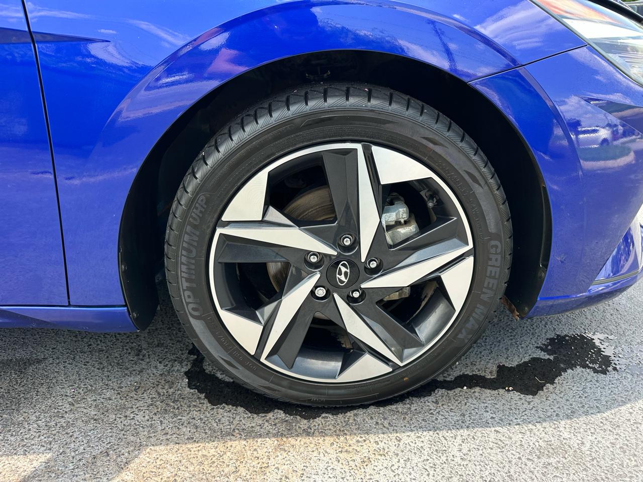 Hyundai Elantra  2023
