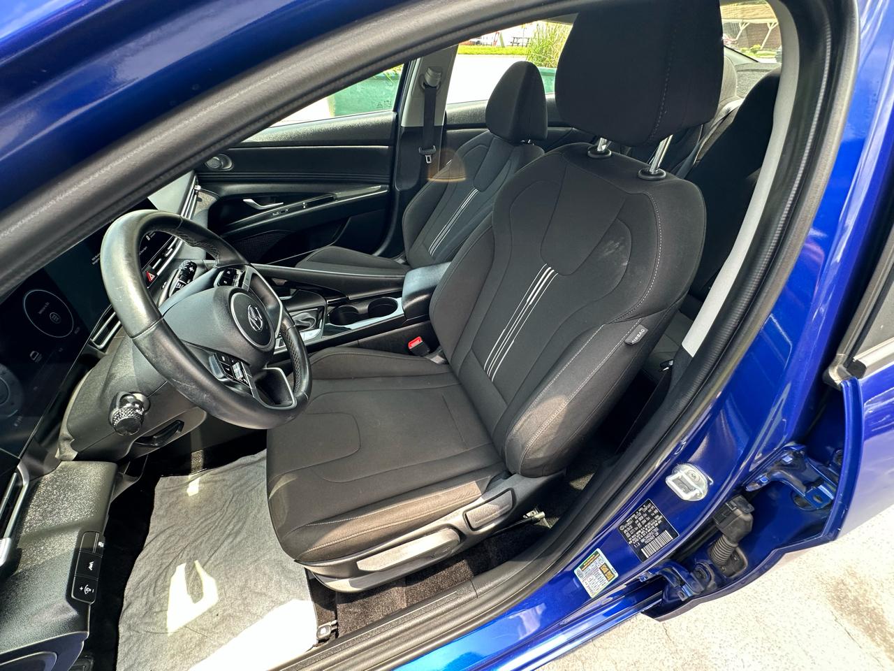 Hyundai Elantra  2023