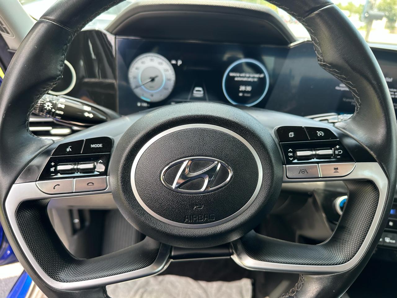 Hyundai Elantra  2023