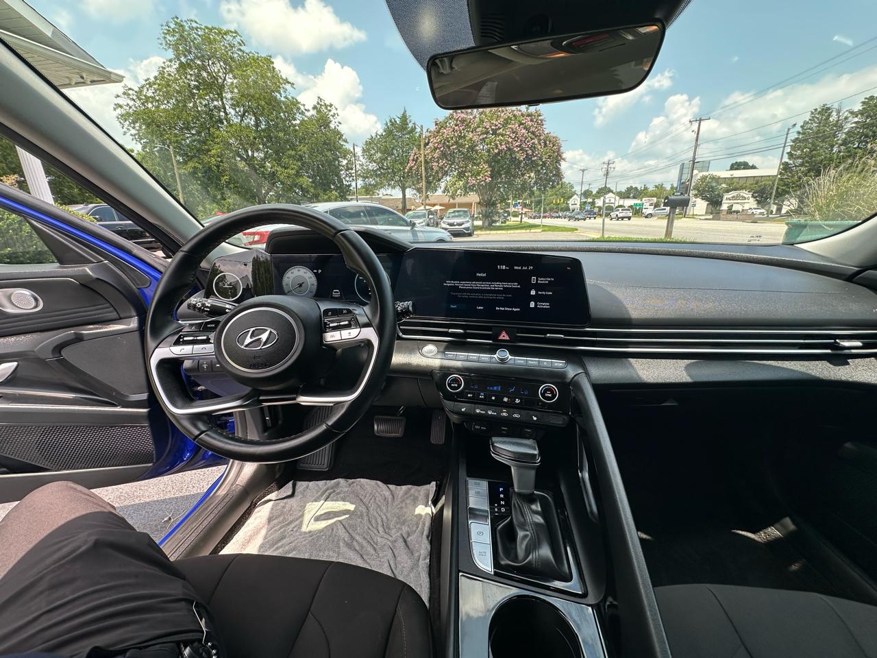 Hyundai Elantra  2023