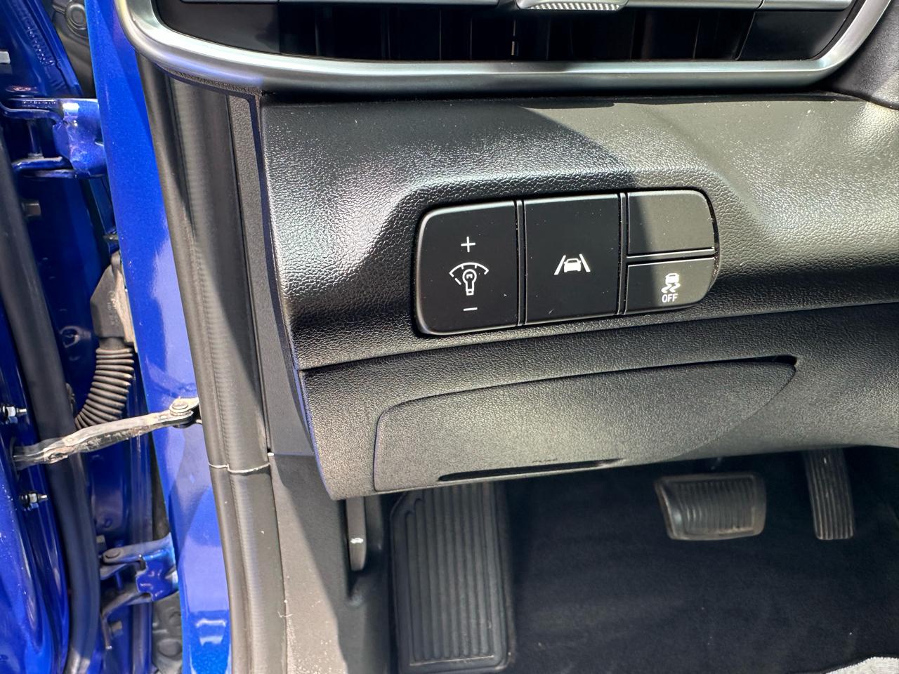 Hyundai Elantra  2023