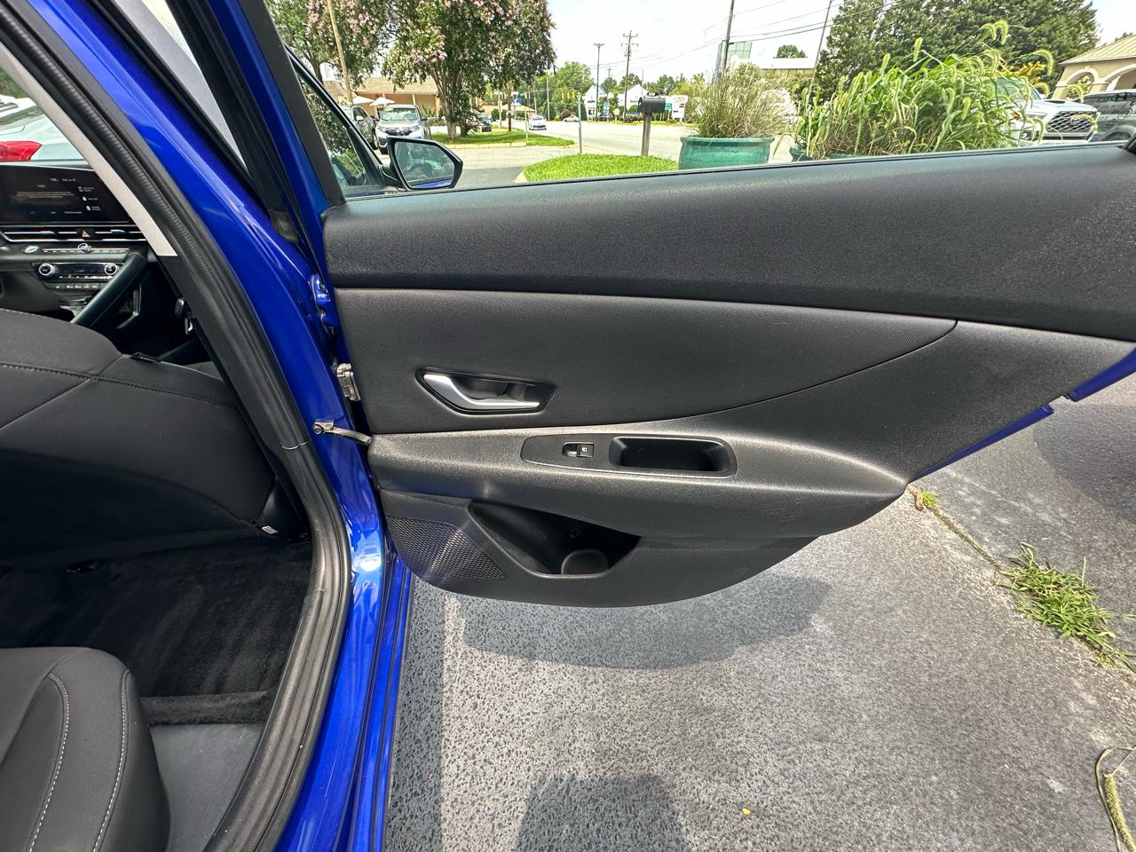 Hyundai Elantra  2023