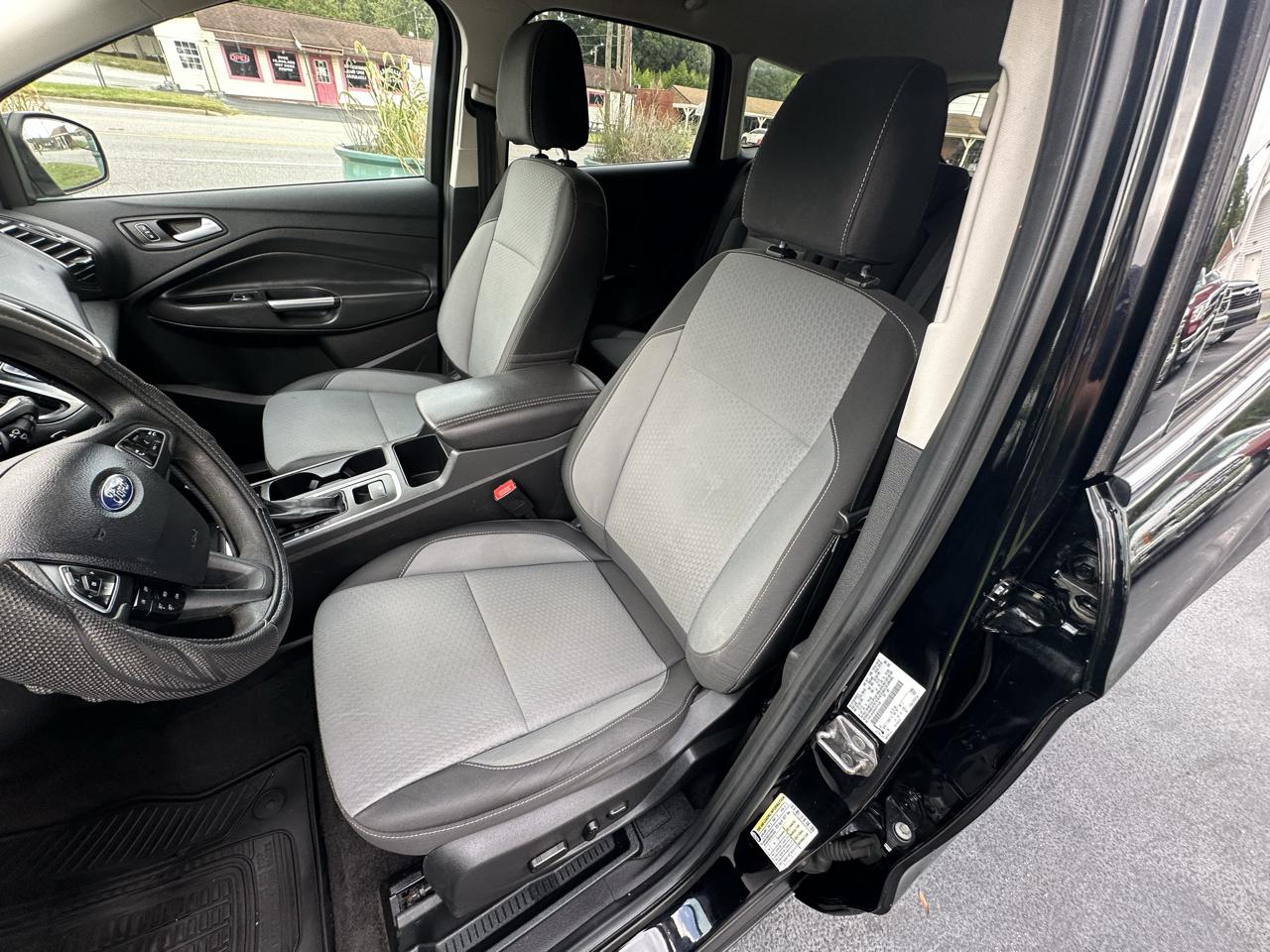 Ford Escape  2017