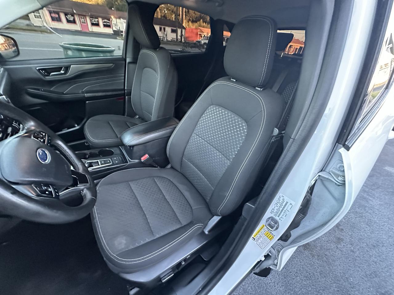 Ford Escape  2023
