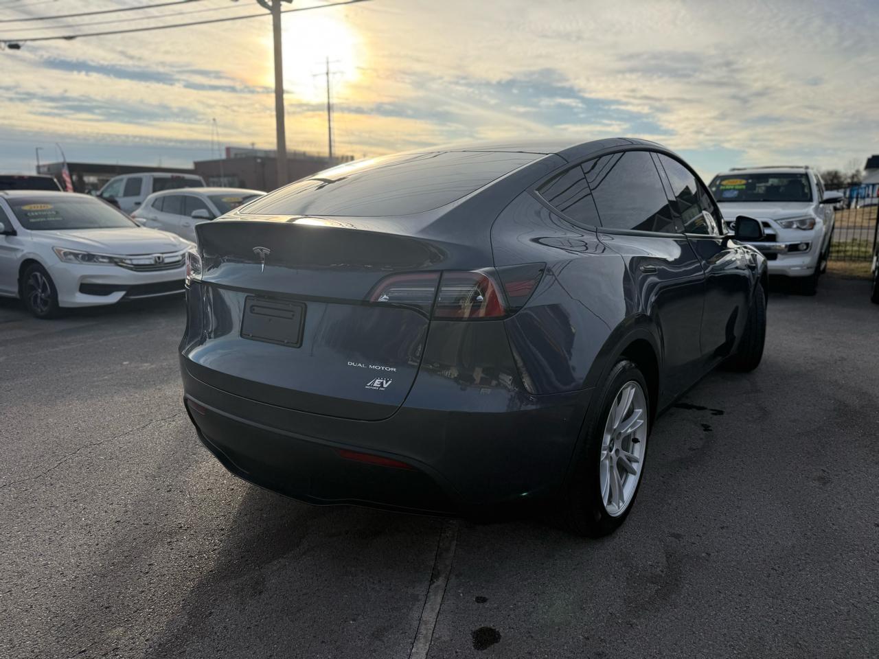 Tesla Model Y Long Range AWD 2023