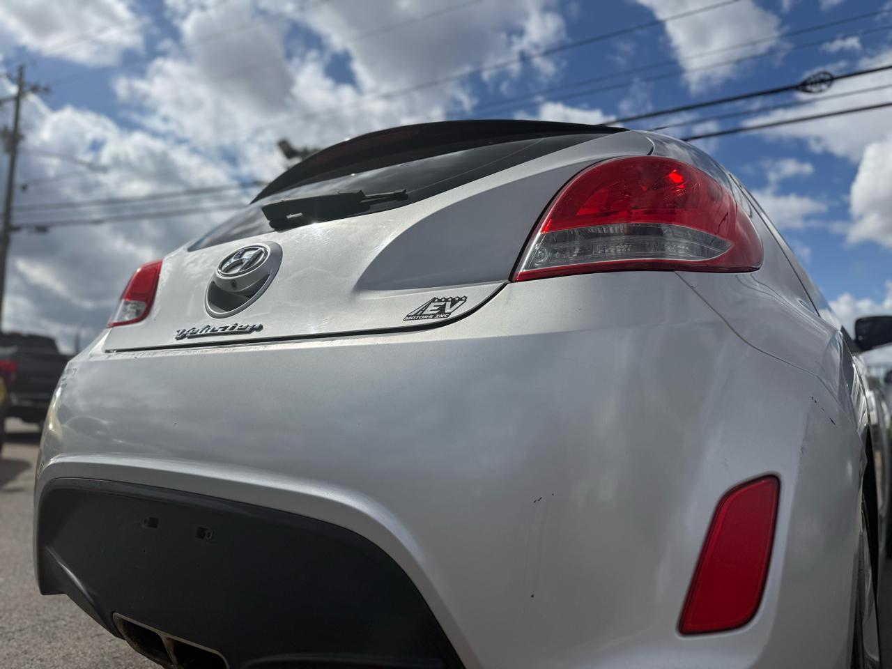 Hyundai Veloster Base 6MT 2017