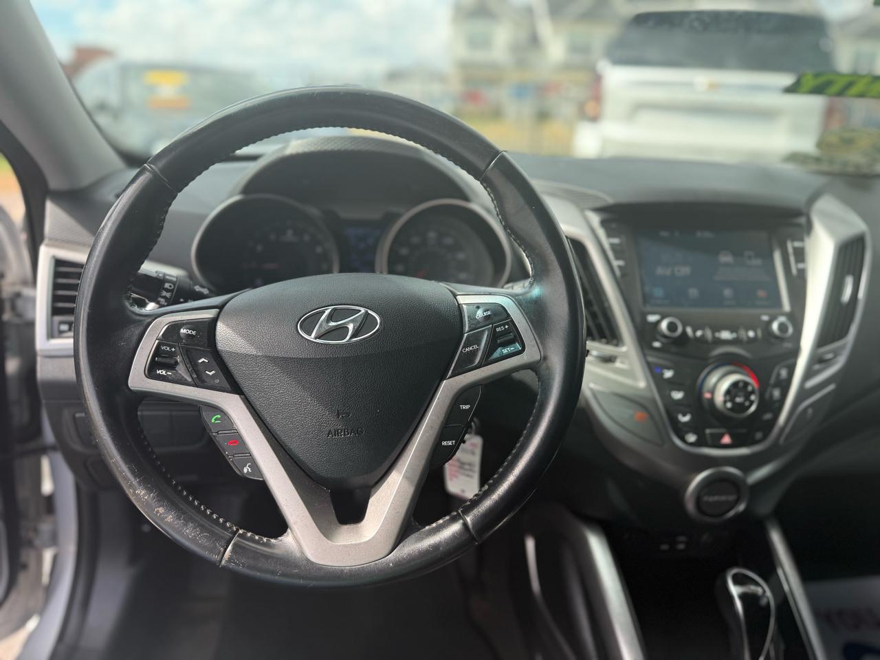 Hyundai Veloster Base 6MT 2017