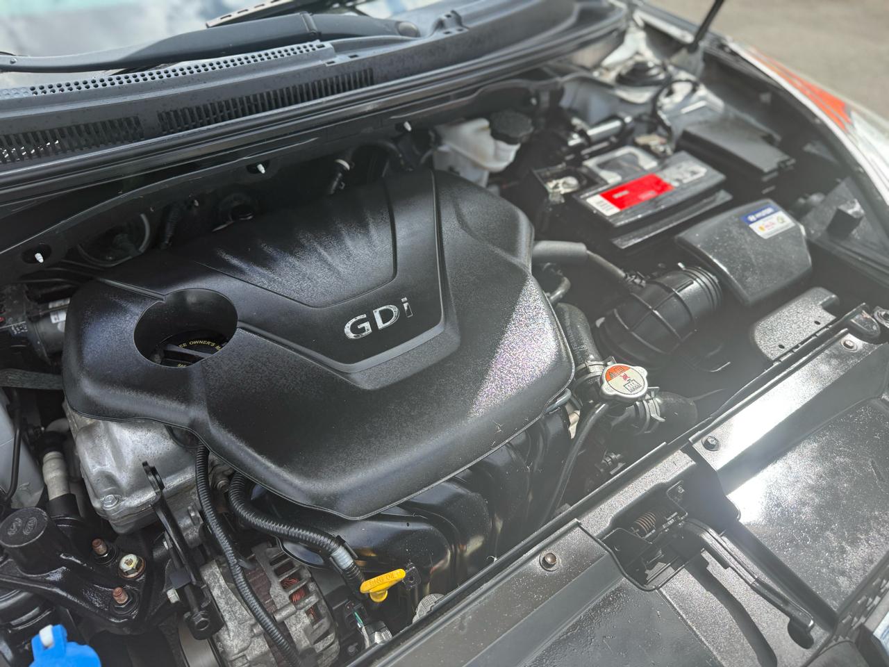 Hyundai Veloster Base 6MT 2017