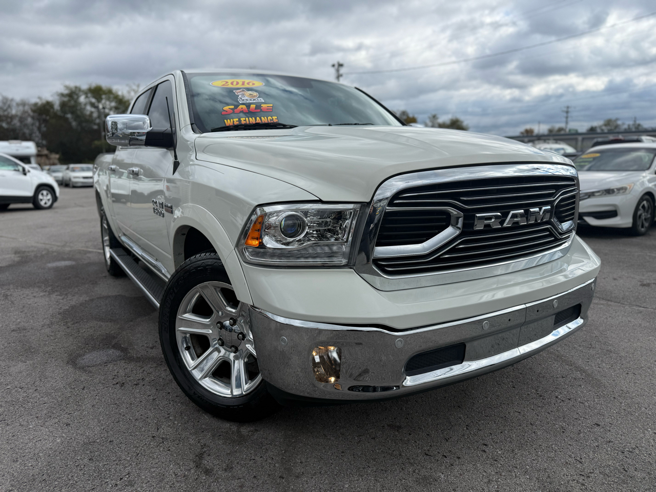 RAM 1500 Longhorn Crew Cab SWB 2WD 2016 RAM 1500 Longhorn Crew Cab SWB 2WD 2016