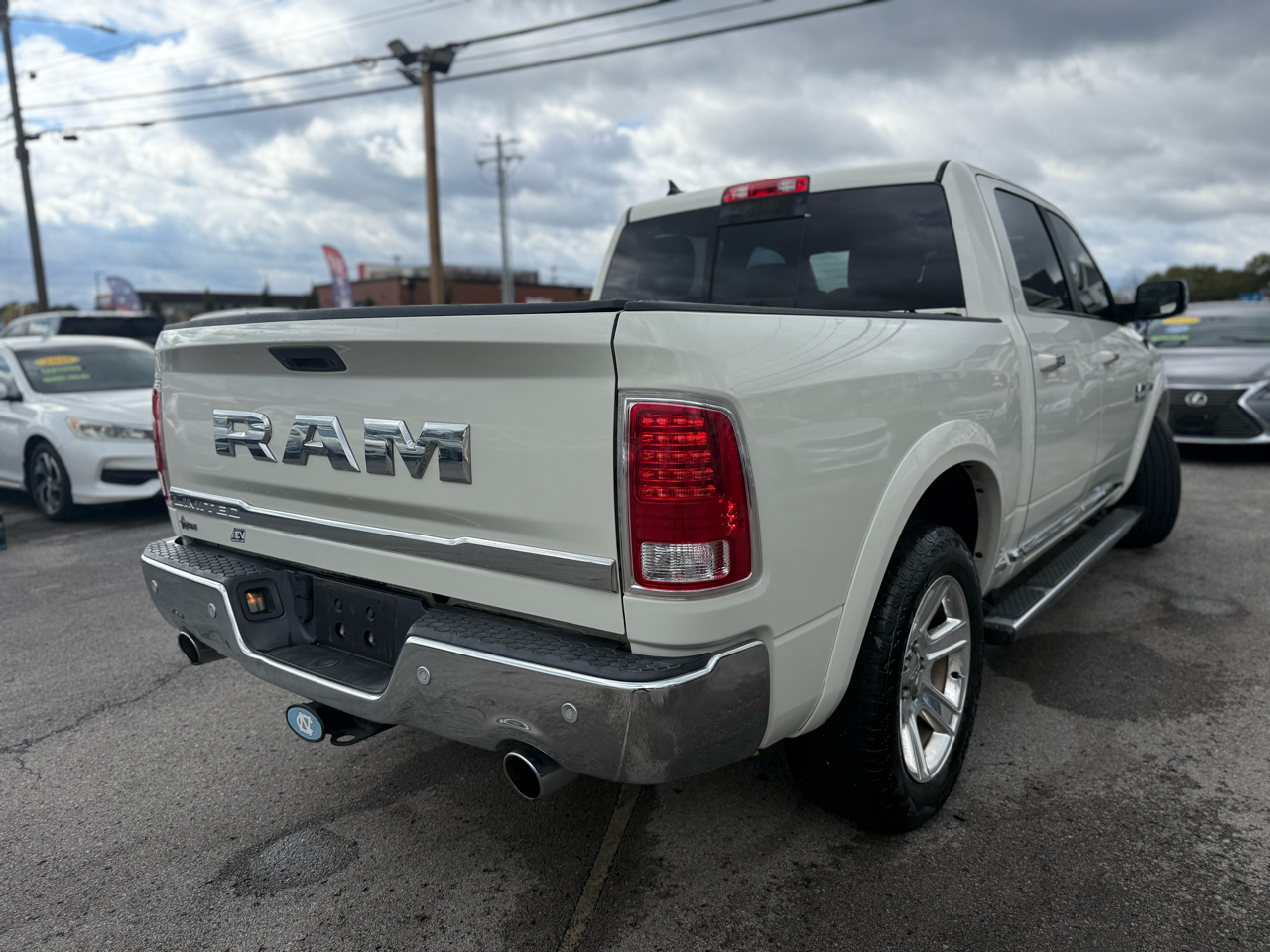 RAM 1500 Longhorn Crew Cab SWB 2WD 2016 RAM 1500 Longhorn Crew Cab SWB 2WD 2016