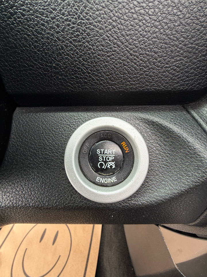 RAM 1500 Longhorn Crew Cab SWB 2WD 2016 RAM 1500 Longhorn Crew Cab SWB 2WD 2016