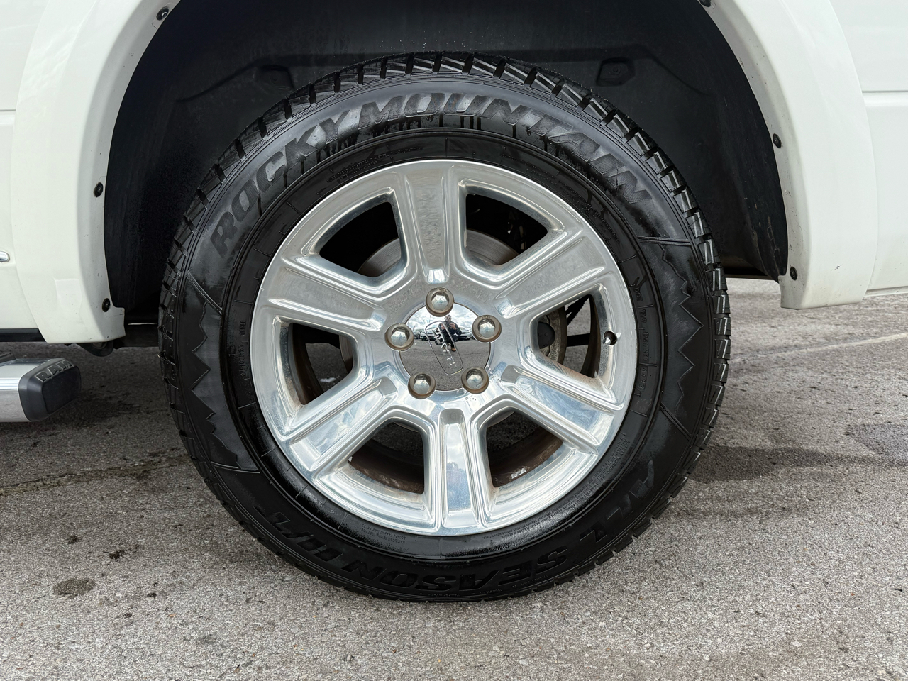 RAM 1500 Longhorn Crew Cab SWB 2WD 2016 RAM 1500 Longhorn Crew Cab SWB 2WD 2016