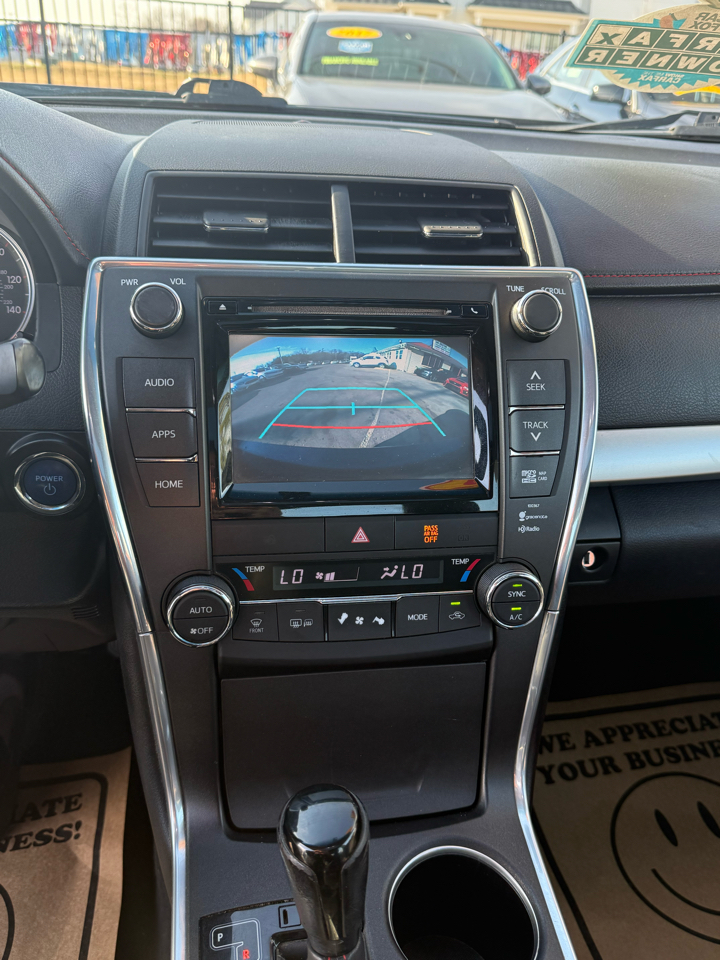 Toyota Camry Hybrid XLE 2015