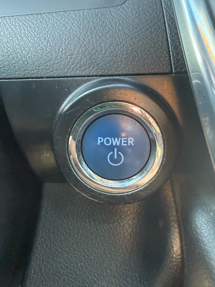 Toyota Camry Hybrid XLE 2015