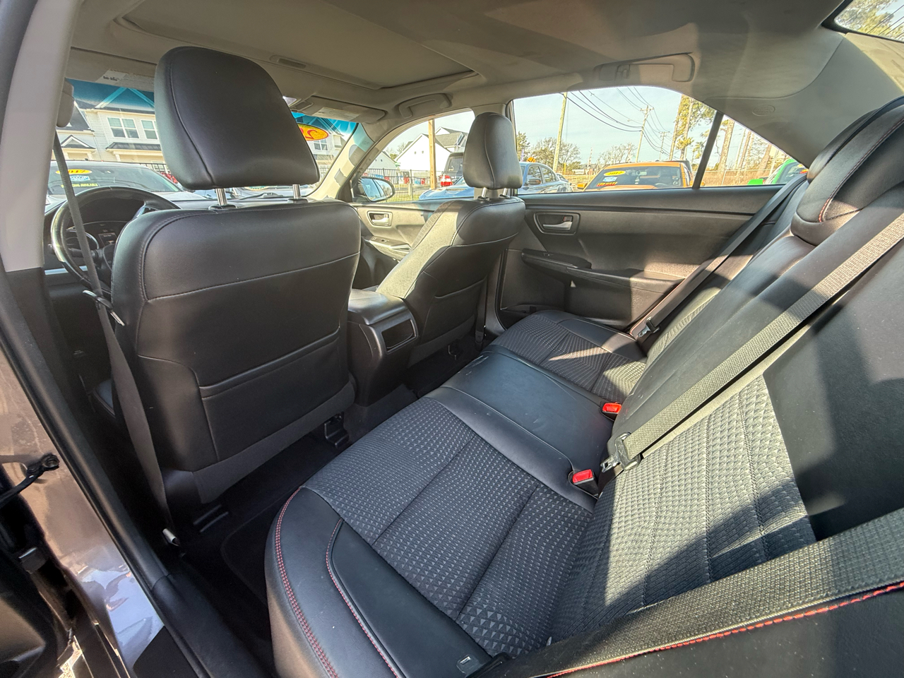 Toyota Camry Hybrid XLE 2015