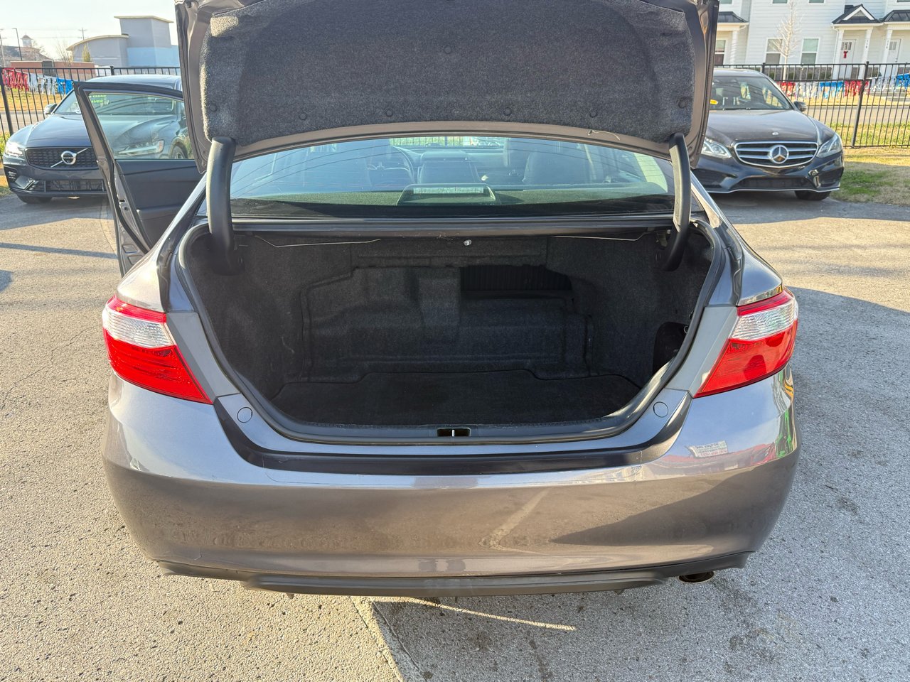 Toyota Camry Hybrid XLE 2015