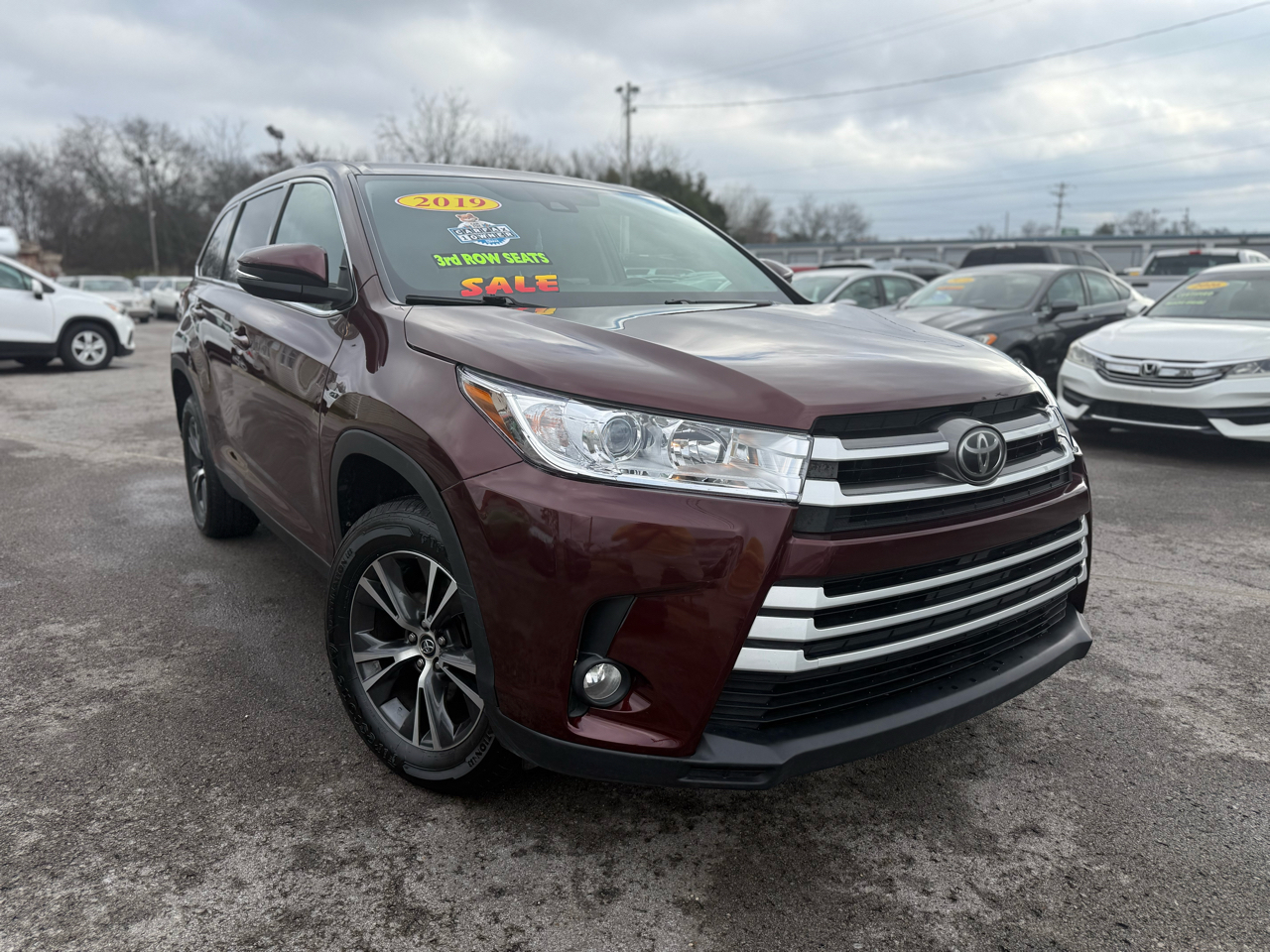 Toyota Highlander LE Plus FWD V6 2019