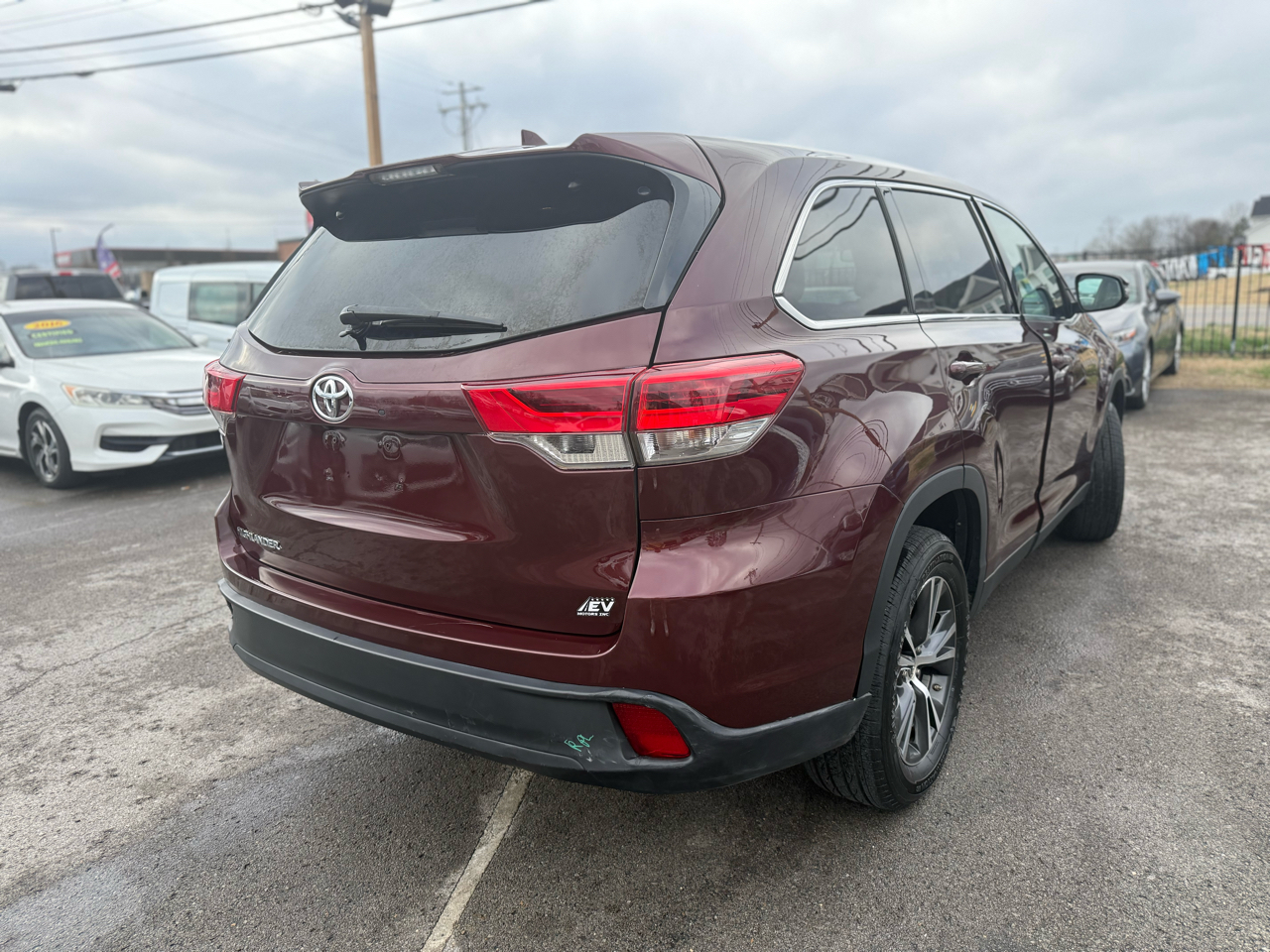 Toyota Highlander LE Plus FWD V6 2019