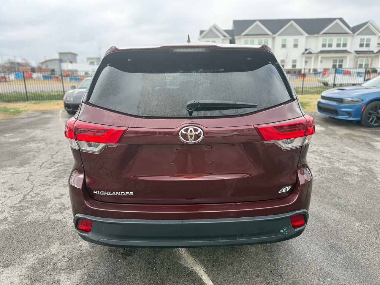 Toyota Highlander LE Plus FWD V6 2019