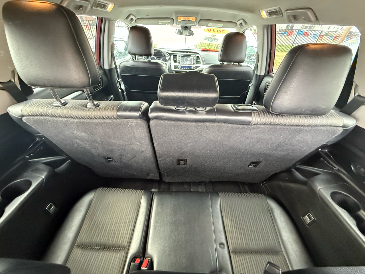 Toyota Highlander LE Plus FWD V6 2019