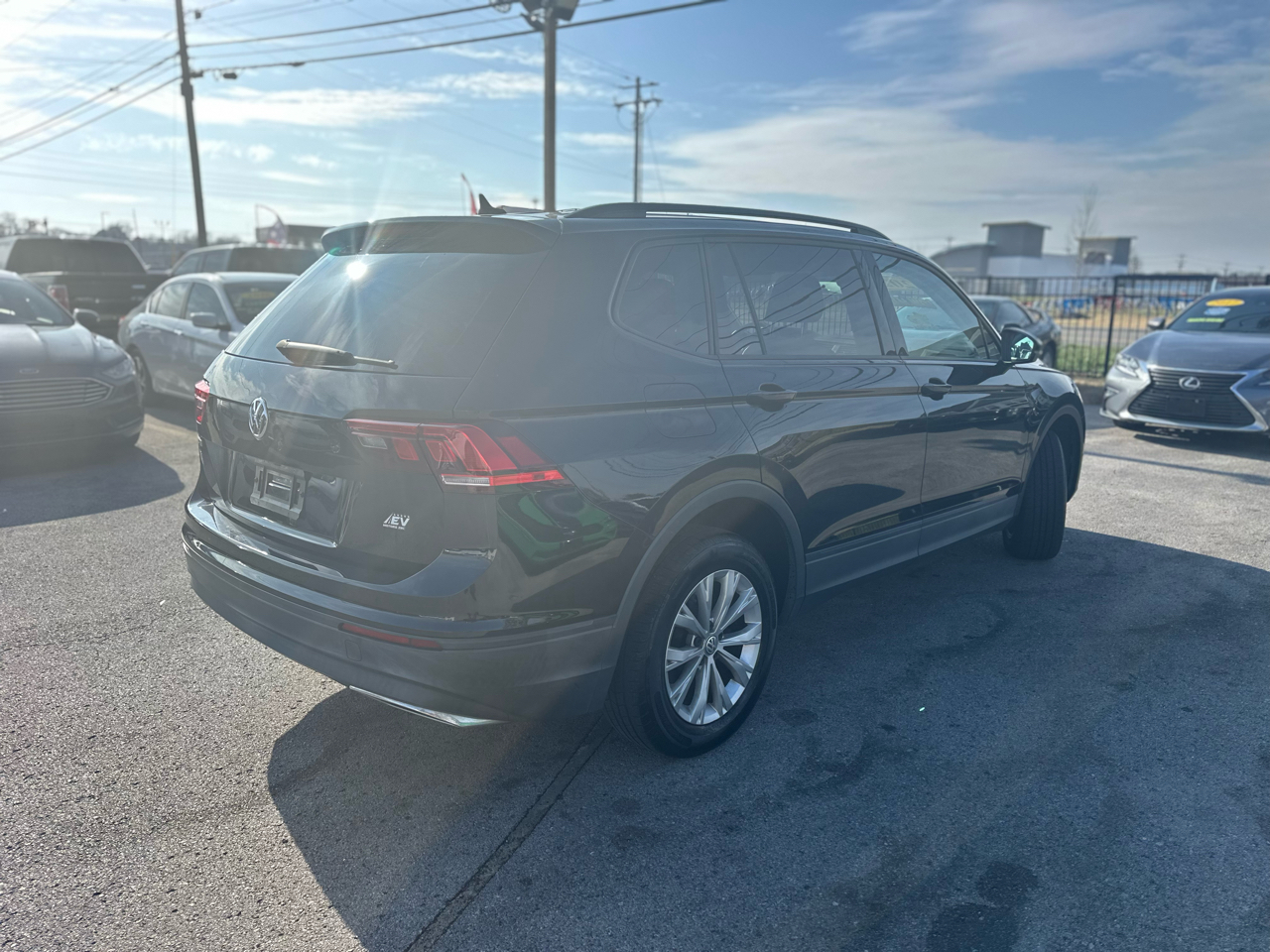 Volkswagen Tiguan S 2020