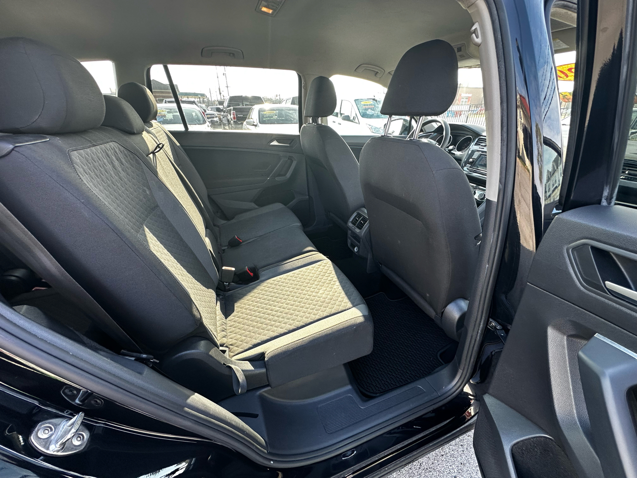 Volkswagen Tiguan S 2020