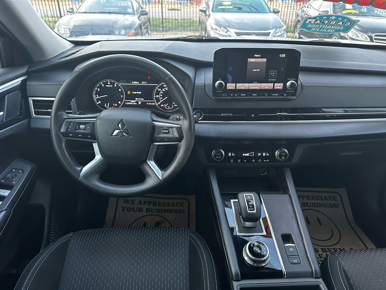 Mitsubishi Outlander ES 2WD 2022