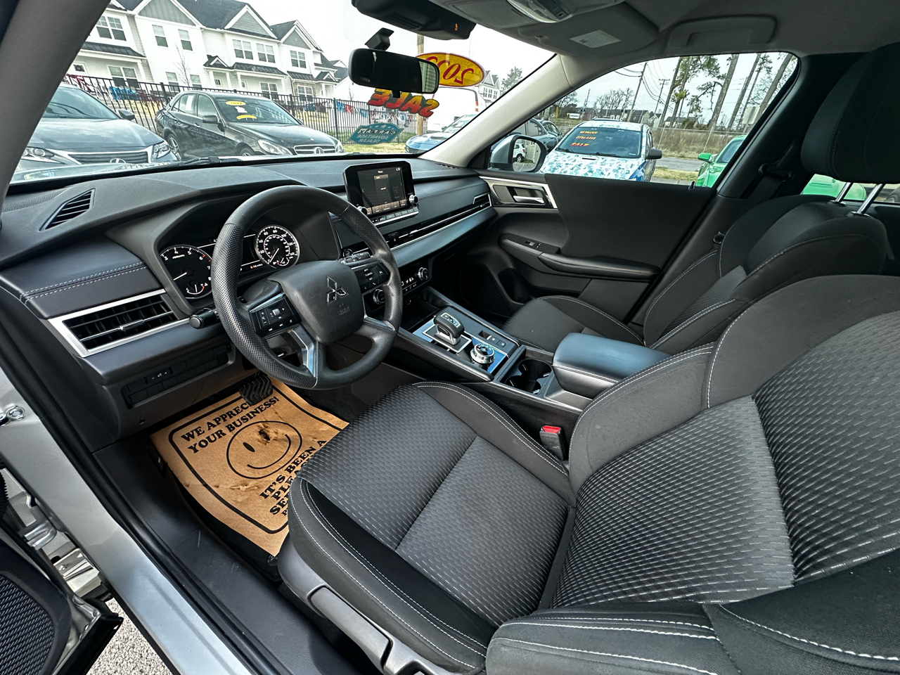 Mitsubishi Outlander ES 2WD 2022