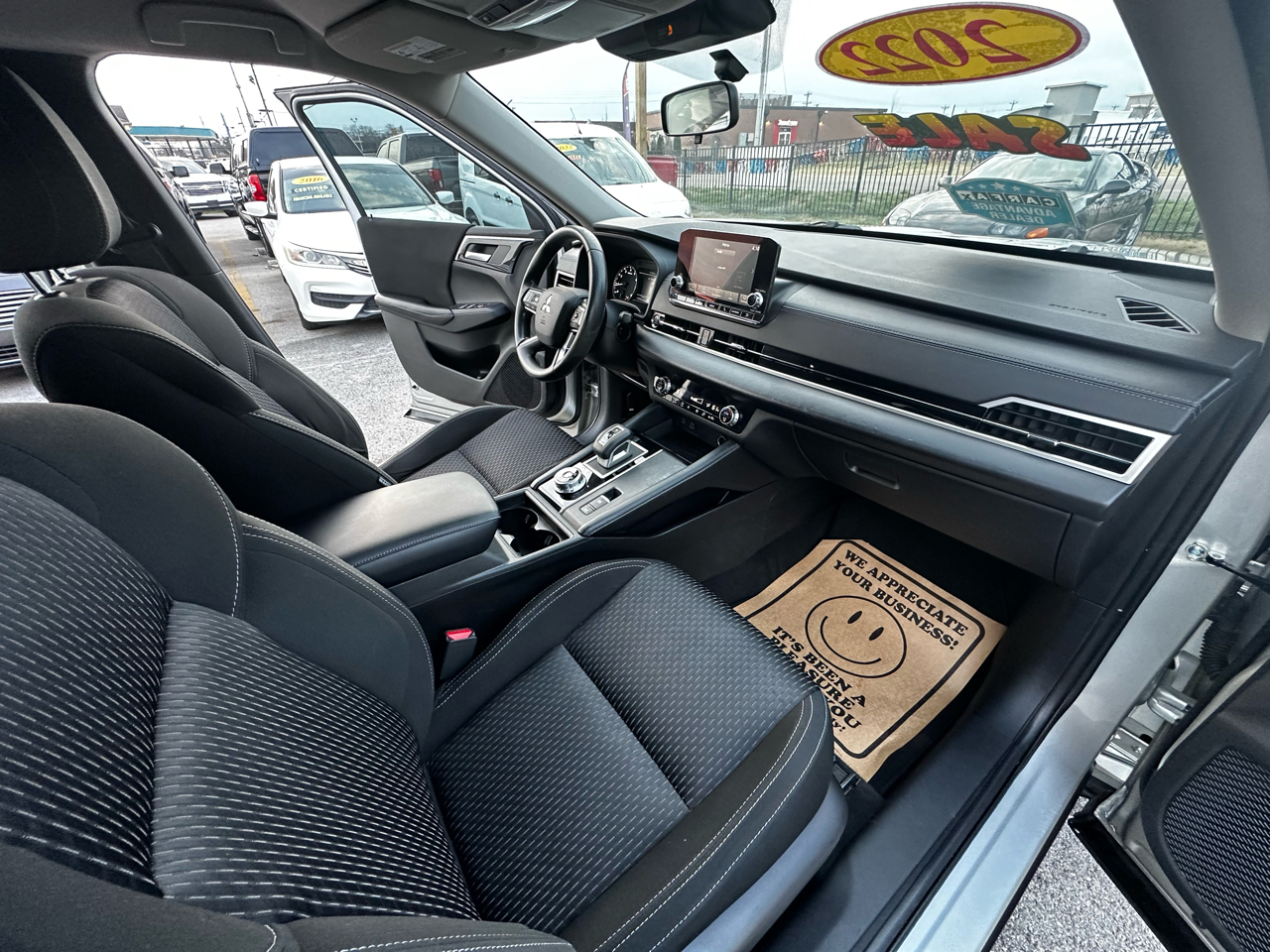 Mitsubishi Outlander ES 2WD 2022