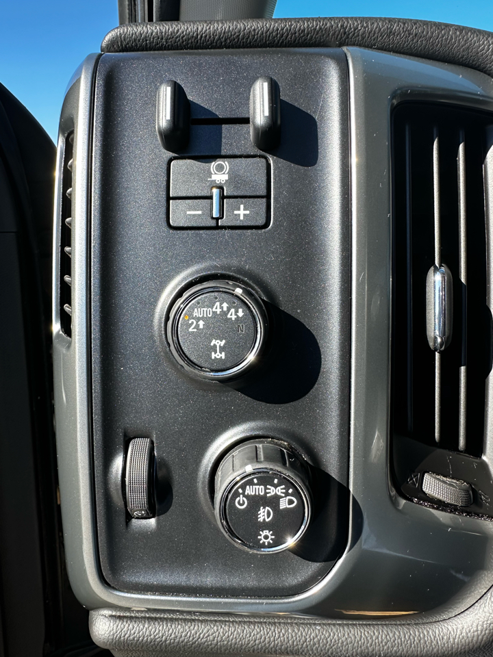 Chevrolet Silverado 1500 1LT Crew Cab 4WD 2016