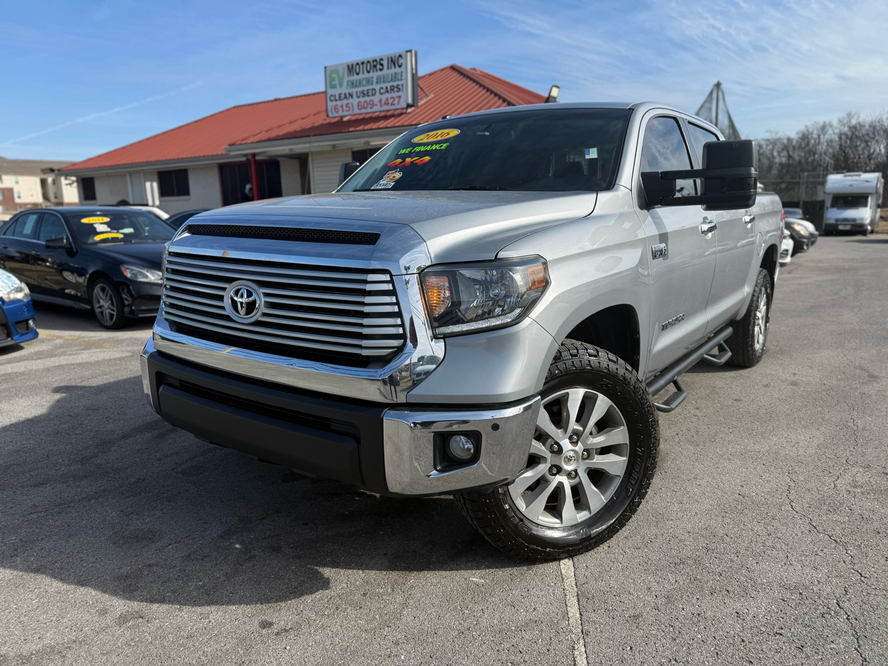 Toyota Tundra Limited 5.7L FFV CrewMax 4WD 2016
