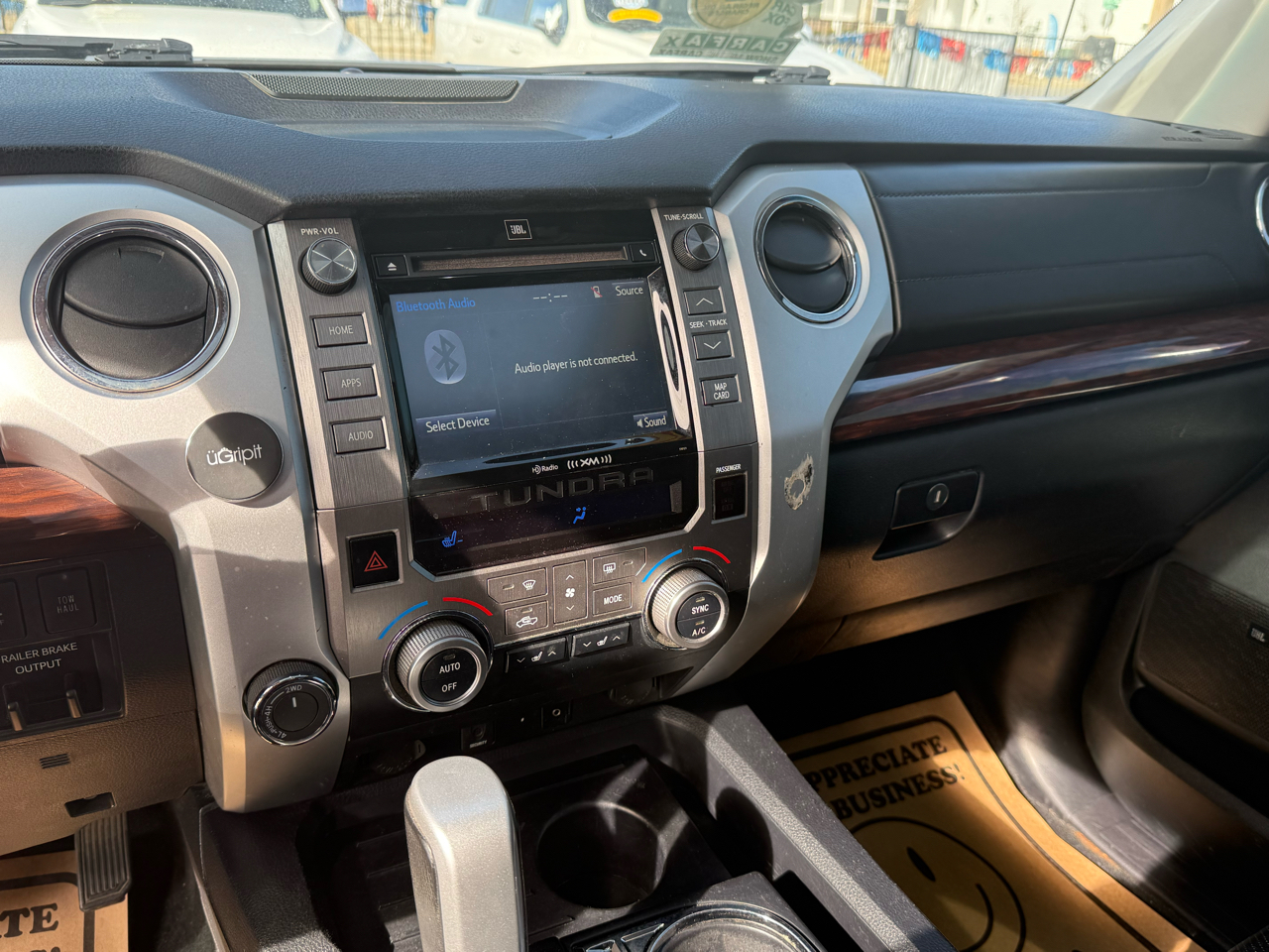 Toyota Tundra Limited 5.7L FFV CrewMax 4WD 2016