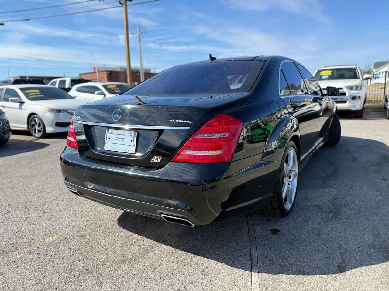 Mercedes-Benz S-Class S550 2013
