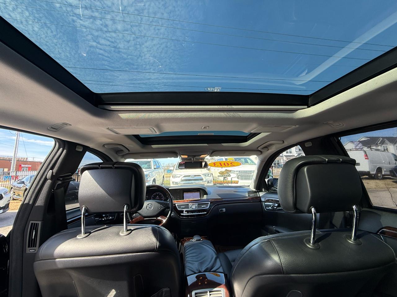 Mercedes-Benz S-Class S550 2013