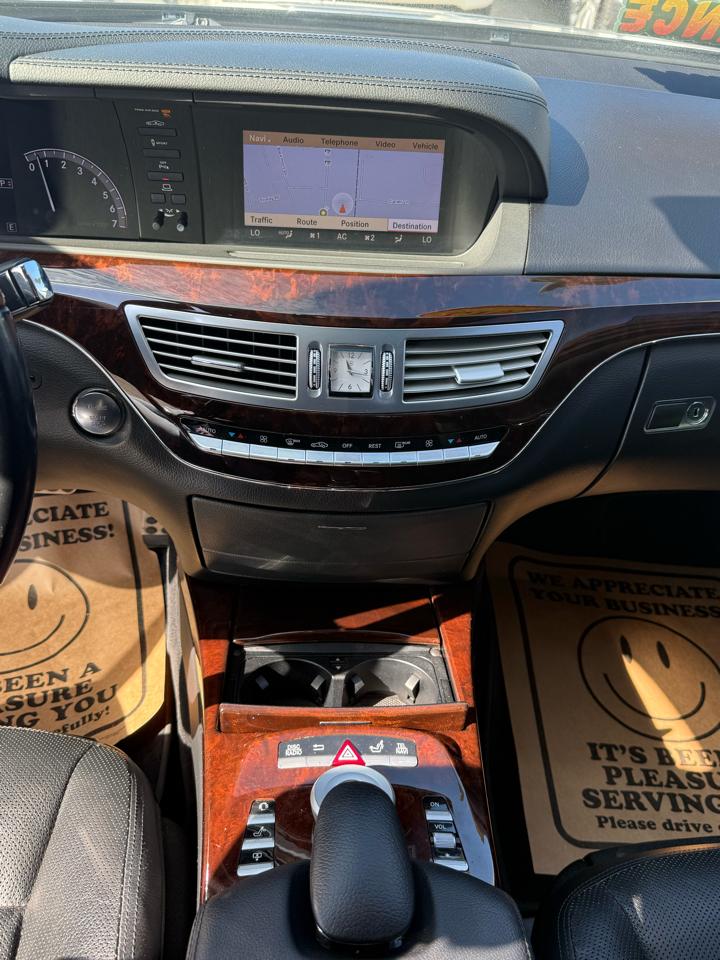 Mercedes-Benz S-Class S550 2013