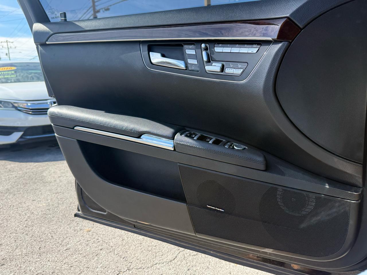 Mercedes-Benz S-Class S550 2013