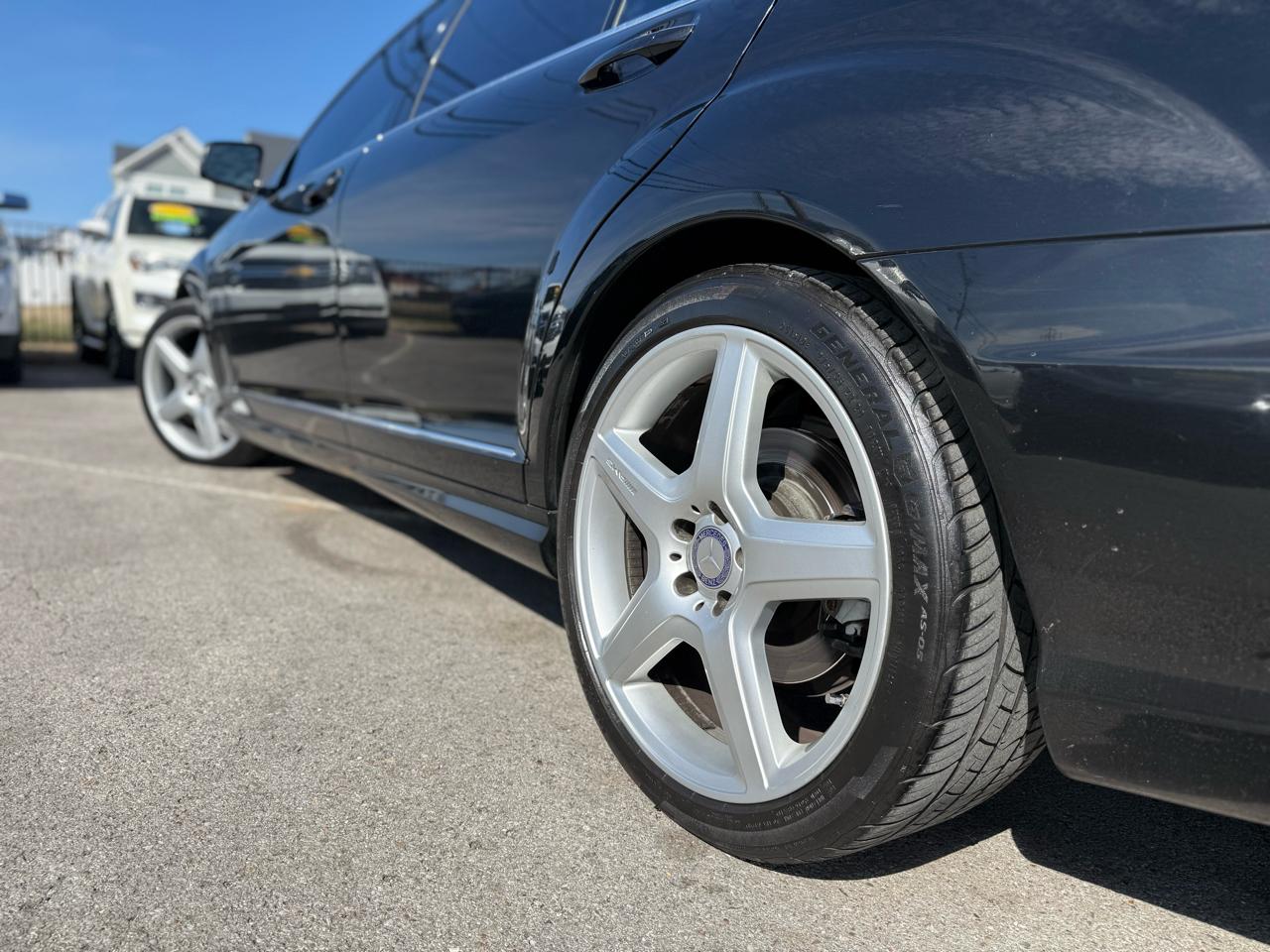 Mercedes-Benz S-Class S550 2013