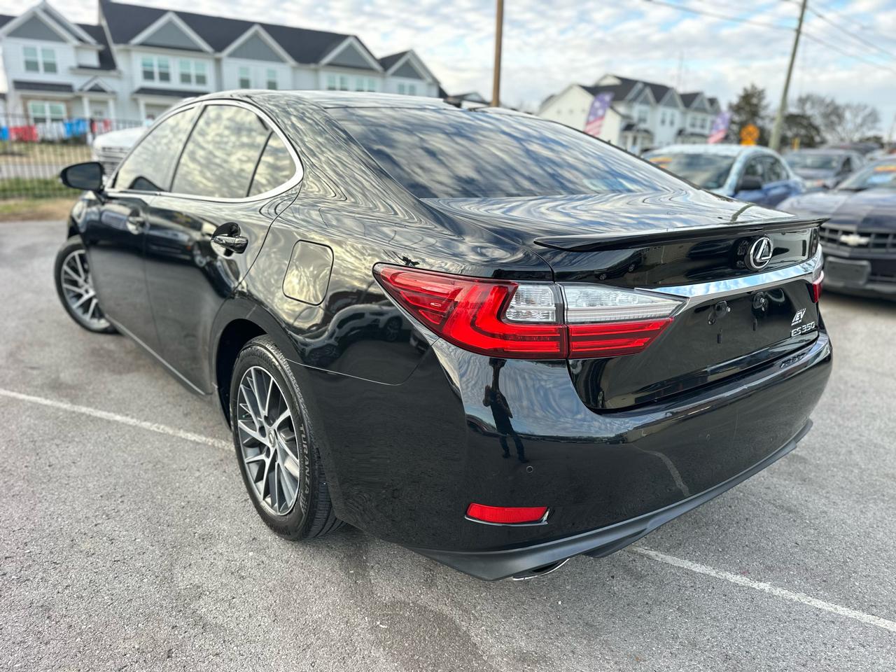 Lexus ES 350 Sedan 2016