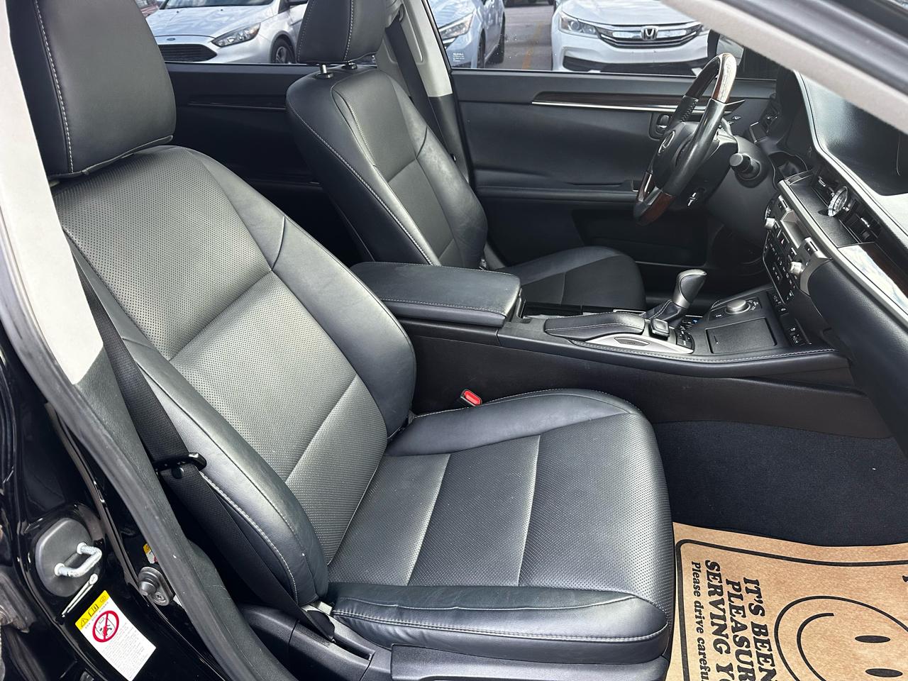 Lexus ES 350 Sedan 2016