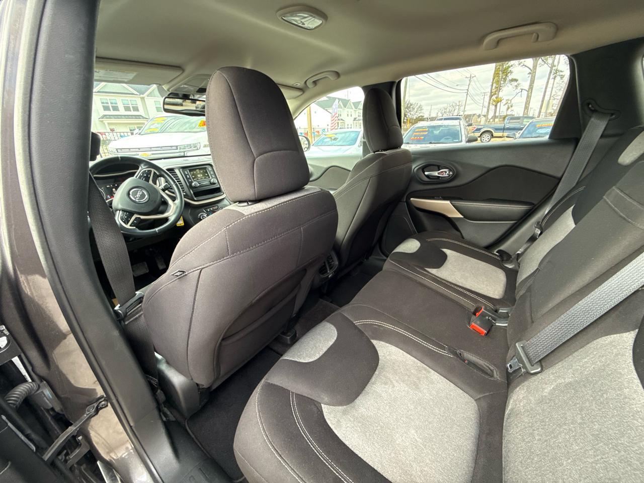 Jeep Cherokee Latitude FWD 2018