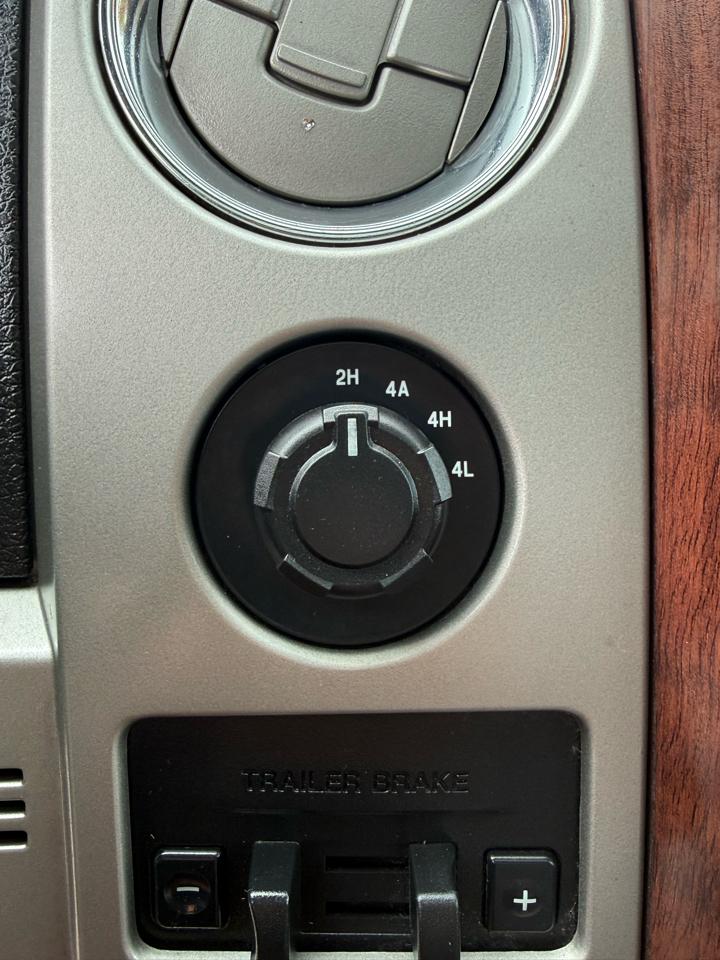 Ford F-150 4WD SuperCrew 139" King Ranch 2013